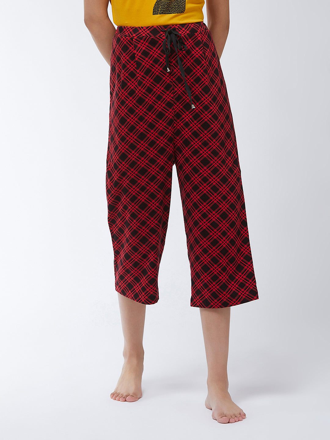 Women's Red Regular length Checkered Capri