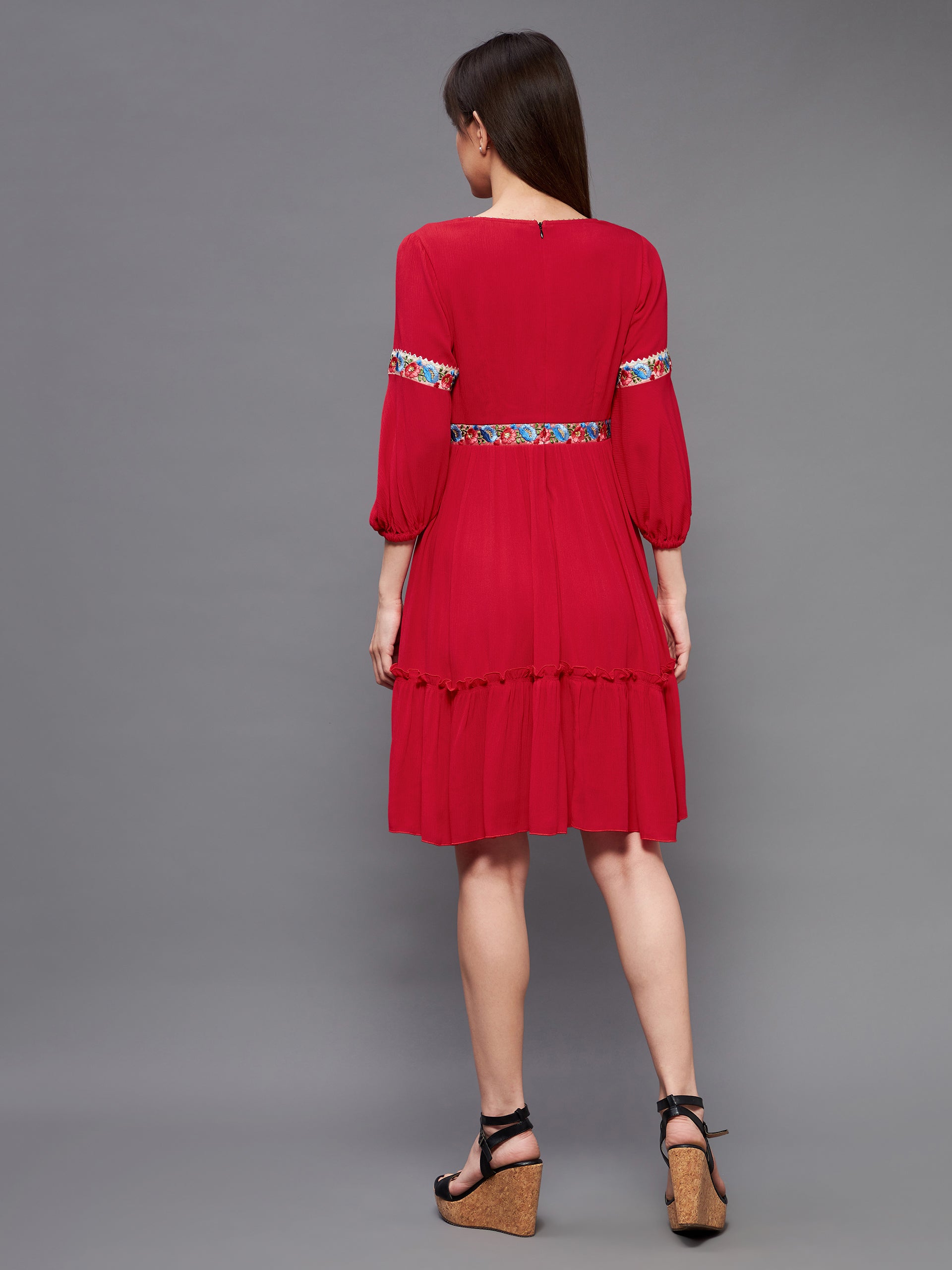 Women's Red Square Neck Bishop Sleeve Viscose Rayon Solid Gathered Midi Dress